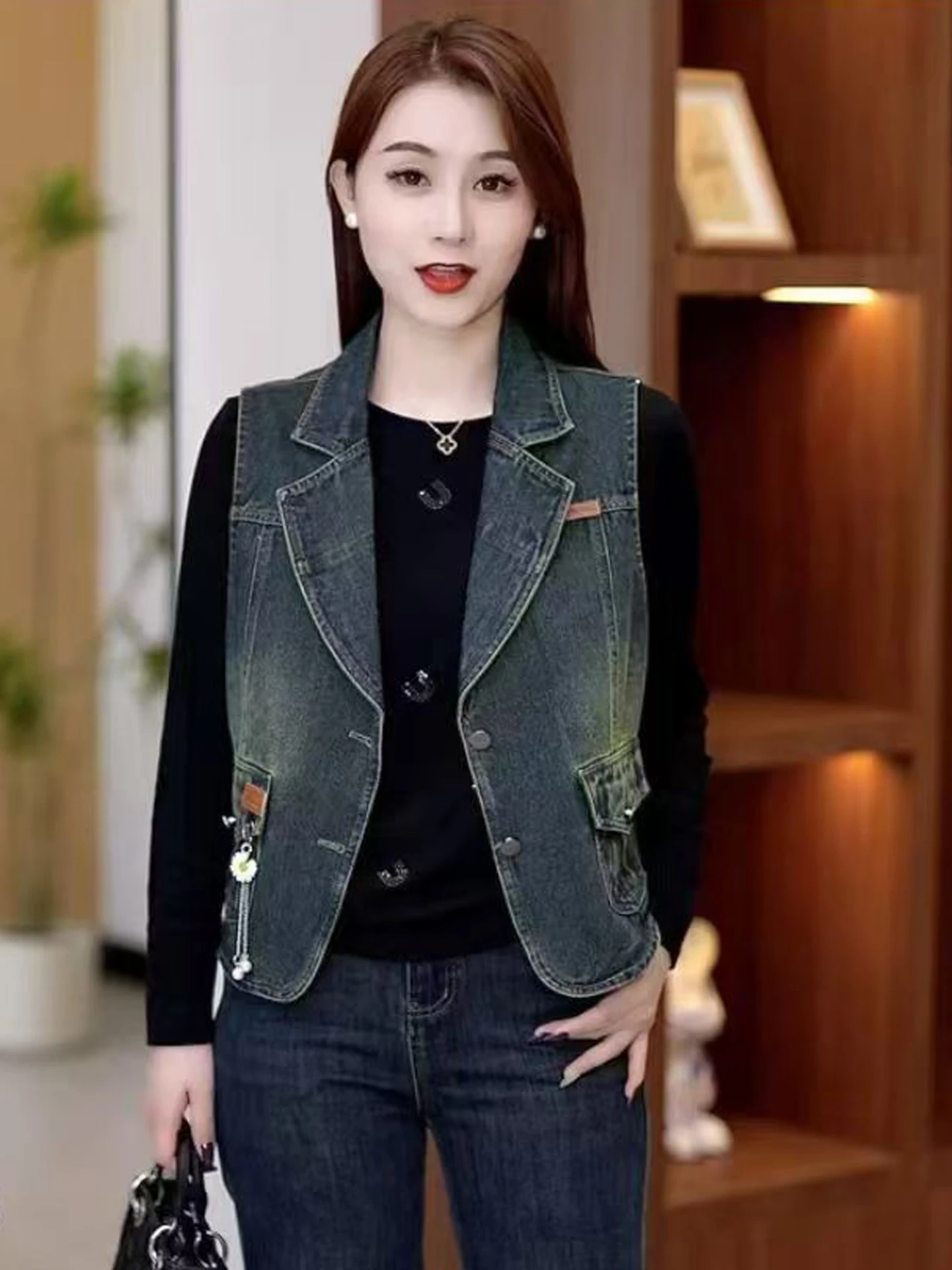 

Модный корейский женский джинсовый жилет 2026 года, новинка, приталенный крой, повседневный, с подплечниками, топ