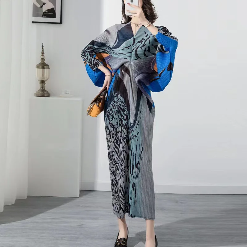 Miyake Pleated Plus-Size Dress Spring/Summer 2024 New High-End Western Style Printed Loose Bat Sleeve V-Neck Pleated Woman Dress