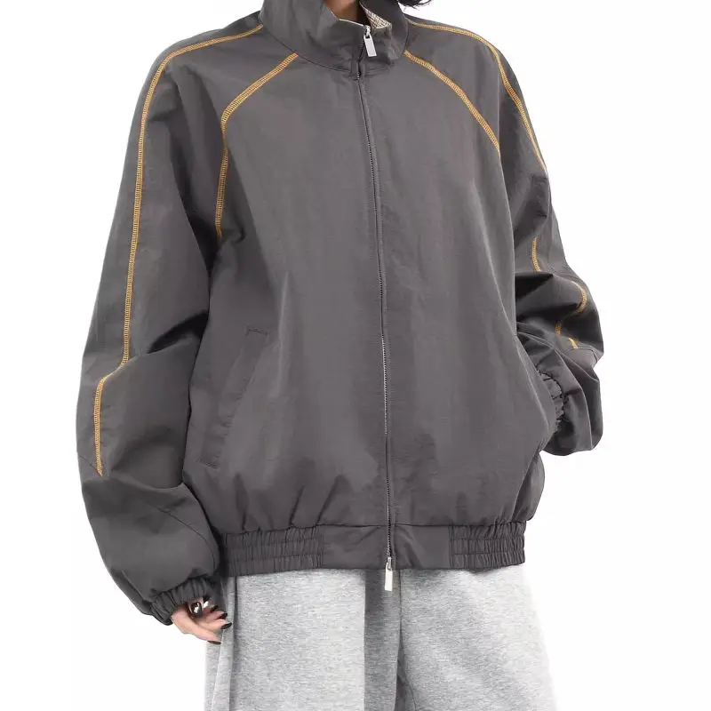 

Повседневная свободная куртка с отложным воротником, в стиле колор-блок, уличный стиль, простой дизайн, гонконгская мода, полиэстер, длинный рукав, на молнии.