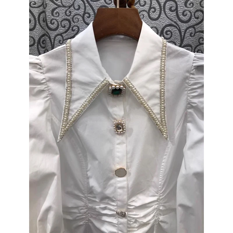 الصناعة الثقيلة مسمار مطرز طوق مدبب قميص المرأة طويلة الأكمام الربيع والخريف تصميم جديد المتخصصة