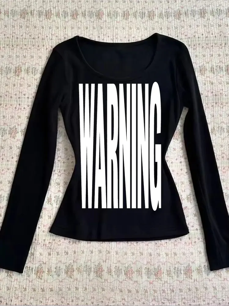 Top da donna T-shirt lunga con lettera gotica girocollo retrò rock grunge punk Y2K top versatile slim urbano casual Harajuku high street