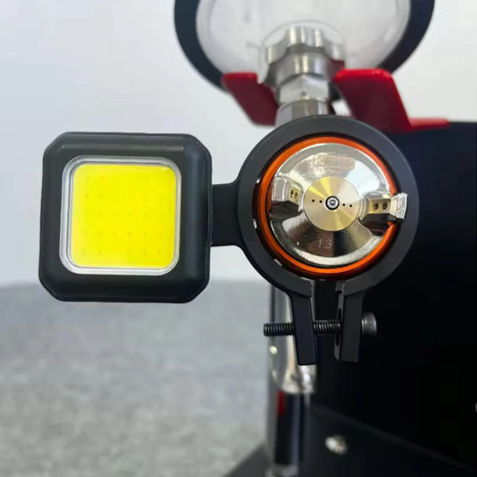 Rechargeable LED Paint Gun Light Portable Paint Spray Gun Light USB Mountable Detachable for Auto Painting and Color Matching