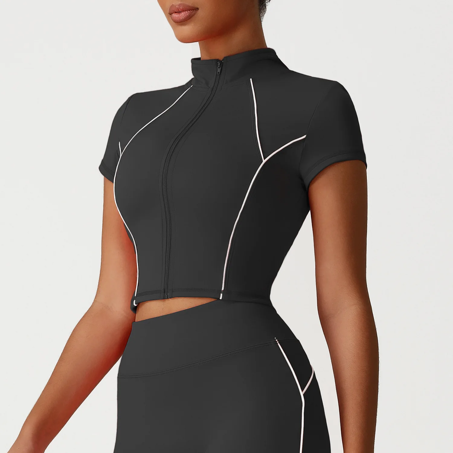 Mileegirl كامل البريدي النساء اليوغا قمصان الوقوف طوق الرياضة المحاصيل القمم قصيرة الأكمام عالية مطاطا رياضة سترة لياقة بدنية تجريب سترة