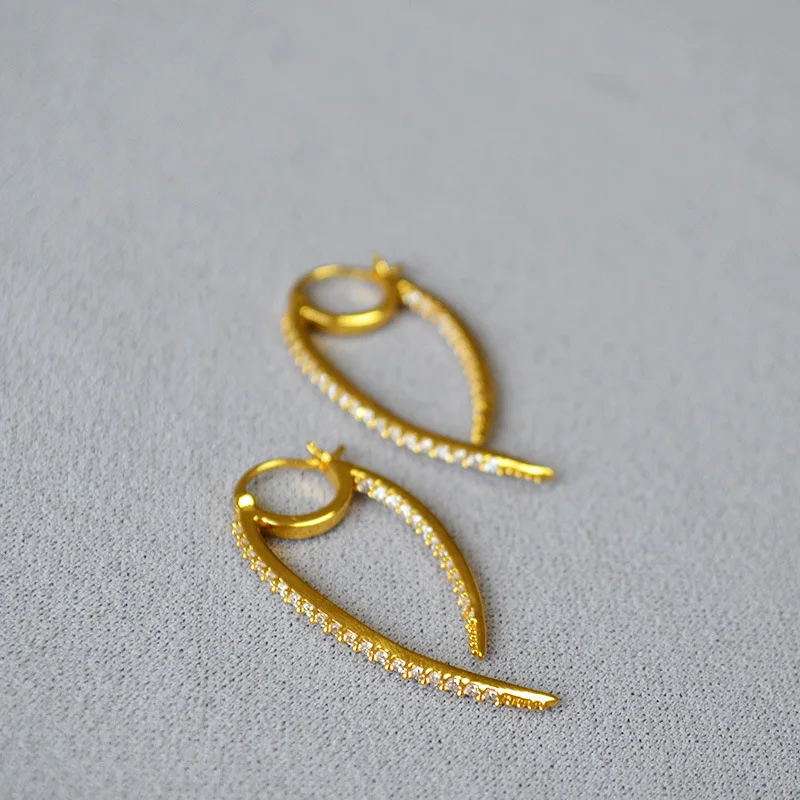 Brass With 18K Rhinestoned Drop Earrings Women Jewelry Punk Party T Show Gown Runway Trendy  Korean Japan Israel INS