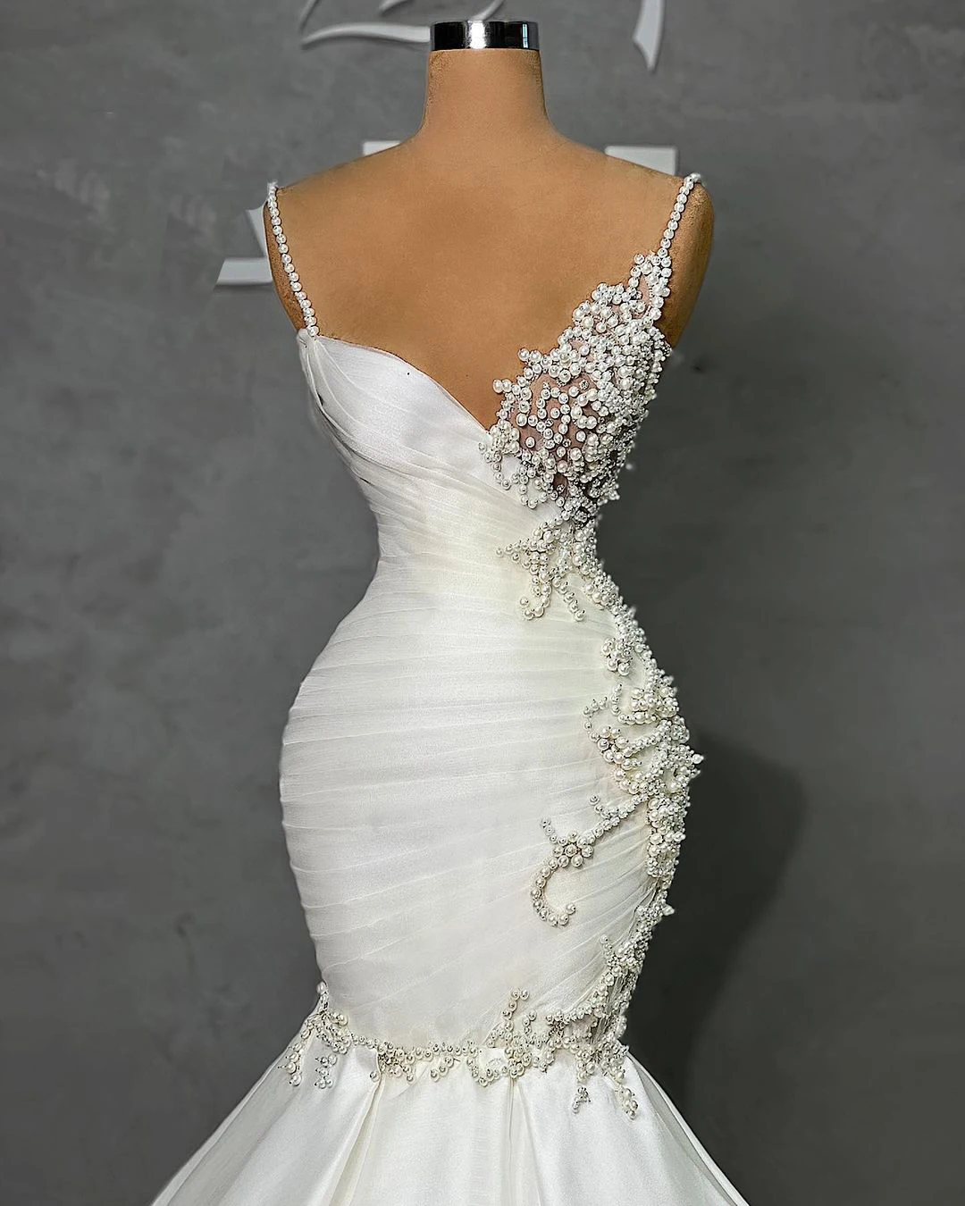 Vestido de novia de sirena para mujer, traje Sexy con cuentas de perlas y lentejuelas, Espalda descubierta, cuello alto, ajustado