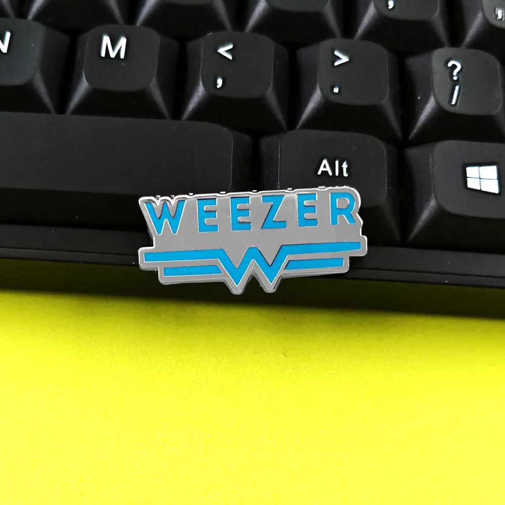 Weezer Rockband-Logo-Brosche, europäisch-amerikanischer Punk-Stil, Metallabzeichen, klassische Band-Metallnadel, Sammlerstück für Musikfans. – Detail 5