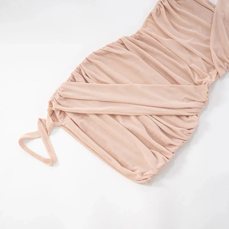 เซ็กซี่ SHEER ตาข่ายไม่สมมาตรชุดมินิอินเทรนด์ Halter คอ Backless Smocked ชุดเข้ารูปแฟชั่นผู้หญิง PARTY Club ชุดติดตั้ง