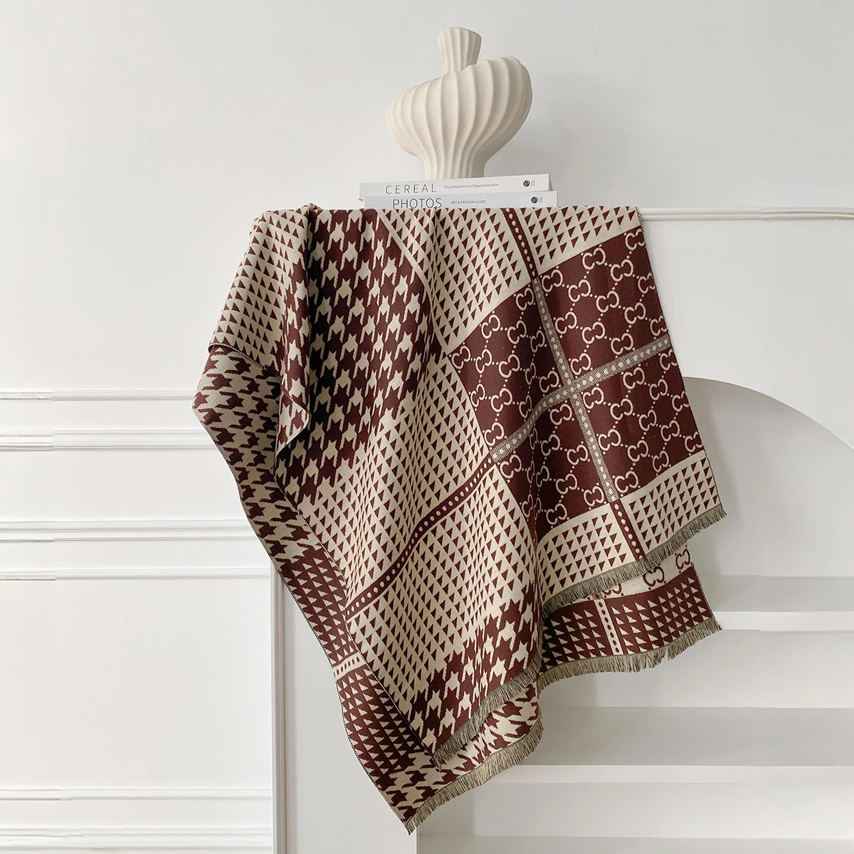 2025 Women's Luxury Cashmere Scarf Houndstooth Pattern Warm Pashmina Shawl Thick Cozy Blanket Wrap Foulard Winter Accessory