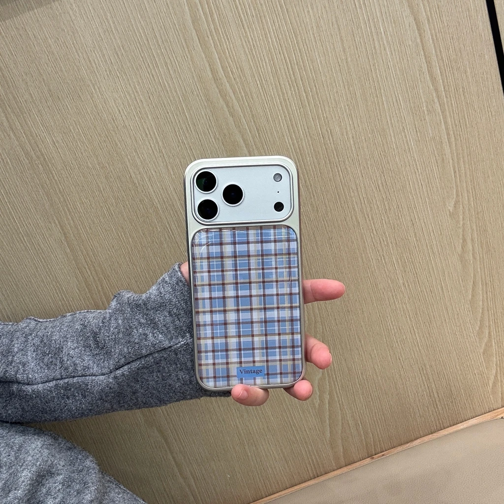 Retro azul marrón patrón de rejilla borde plateado gota pegamento con flores soporte funda de teléfono para iPhone 17 16 15 14 Pro Max