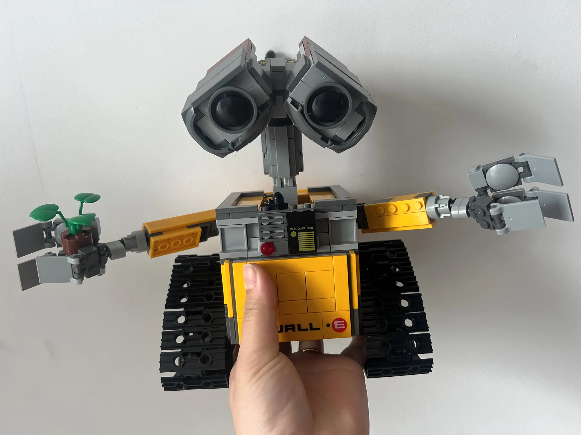 Disney 687PCS Creativo Wall E Robot MOC Building Block 21303 modello fai da te Decorazione della casa giocattoli per bambini Regali di Natale