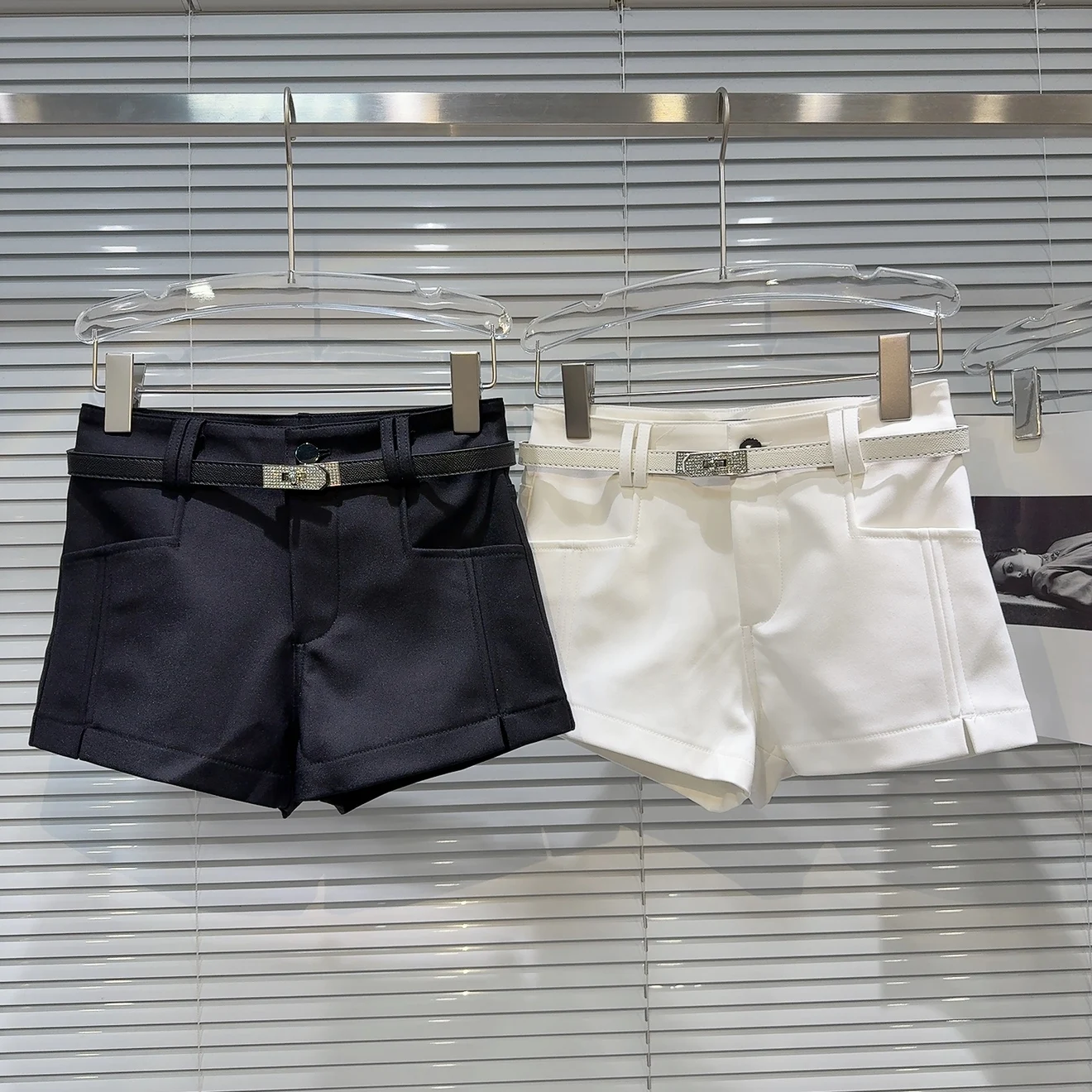 ファイオナブル ダイヤモンド装飾 無地 ベルト付き オルトス レディース カジュアル ストレートレッグパンツ ティー丈ニット