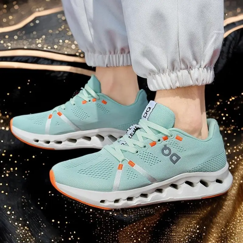 

Дышащие спортивные кроссовки, легкие амортизирующие сетчатые туфли, универсальные и модные на все времена года.