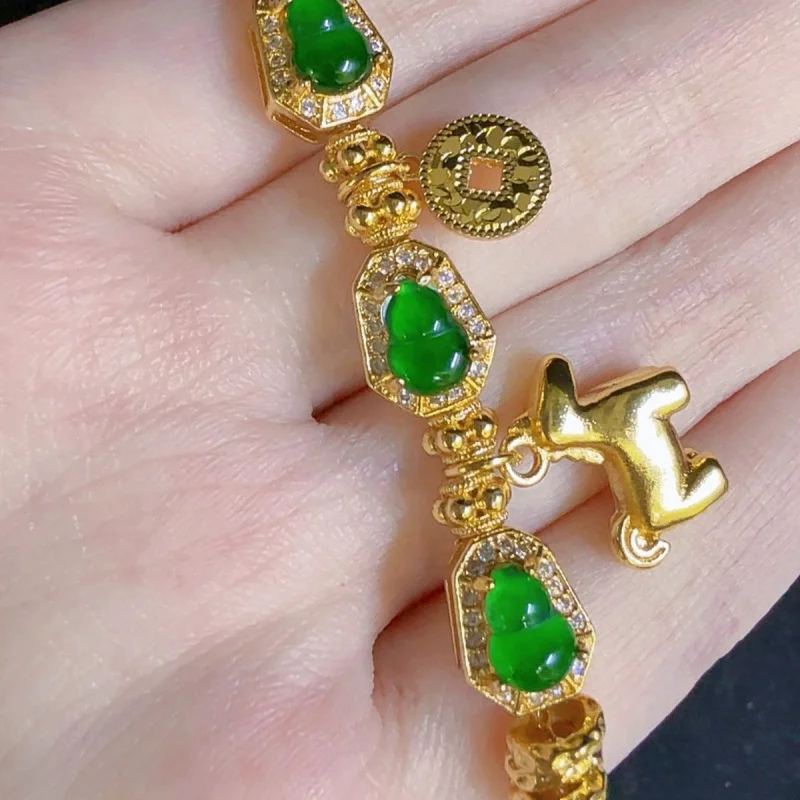 Natural Emerald Full Green Pigeon Egg Bracelet, High-Quality Bright Sun-Green Egg-Shaped Jewelry, Popular in Live Streaming, Lig