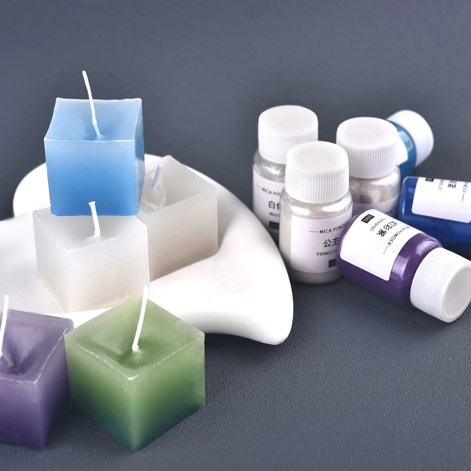Miniatury - zdjęcie 4