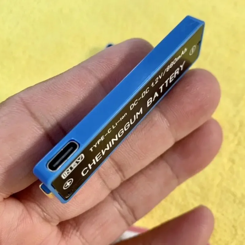 Walkman, chewing gum, battery, cd/md, 1.5v lithium battery, no need for charger, easy to use