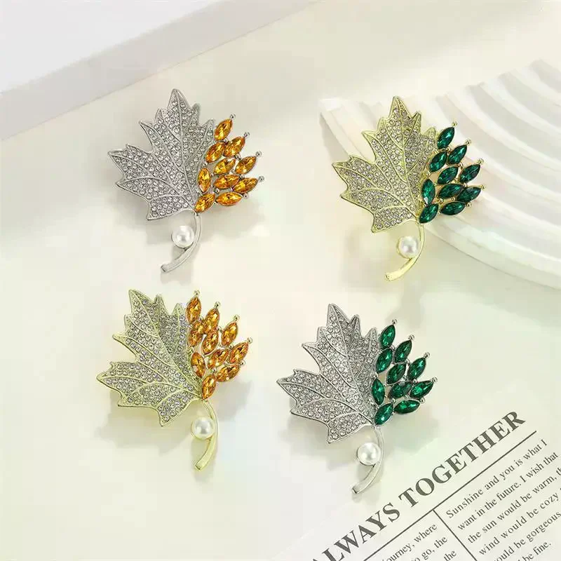 Fashion Rhinestones Pearl Alloy Maple Leaf Brooch Chic Pin Women Men Clothing Accessory Jewelry Suit Lapel Corsage New Year Gift