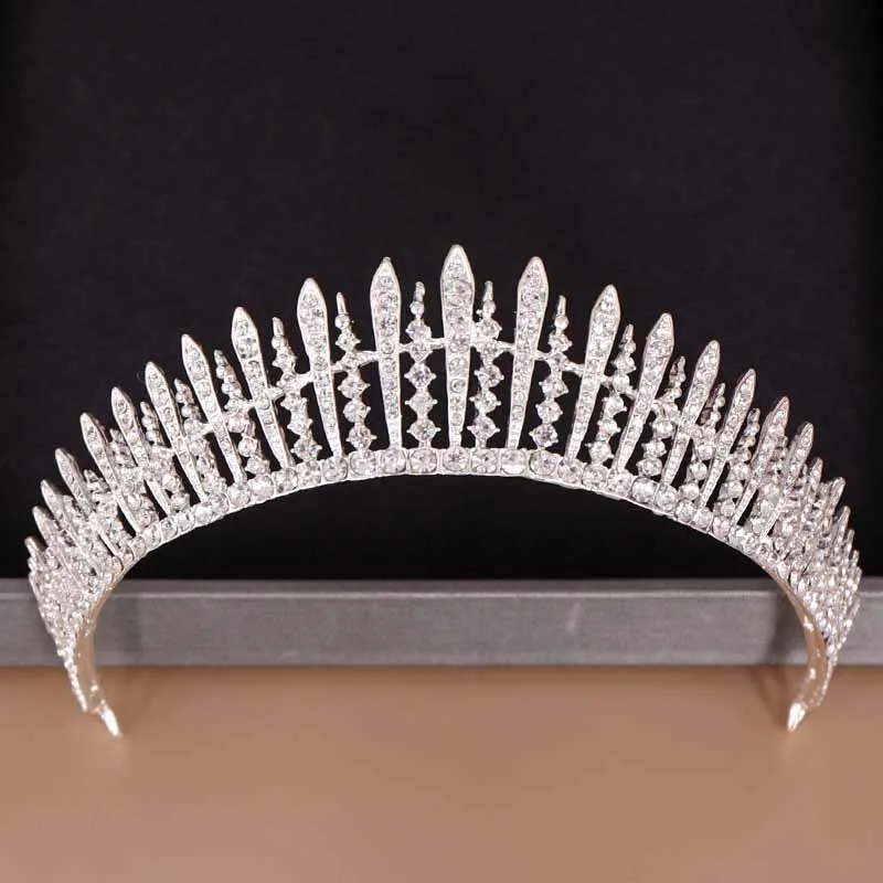 

Sparkly Rhinestone Tiaras and Crowns Bride Wedding Hair Jewelry Light Luxury Crystal Headbands Women Birthday Party Diadem