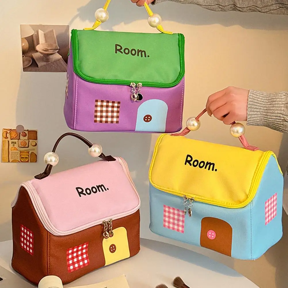 المحمولة منزل على شكل حقيبة تخزين مستحضرات التجميل حقيبة يد نسائية مقاوم للماء حقيبة أدوات الزينة المحمولة ذات سعة كبيرة حقيبة أدوات الزينة 2026 #4