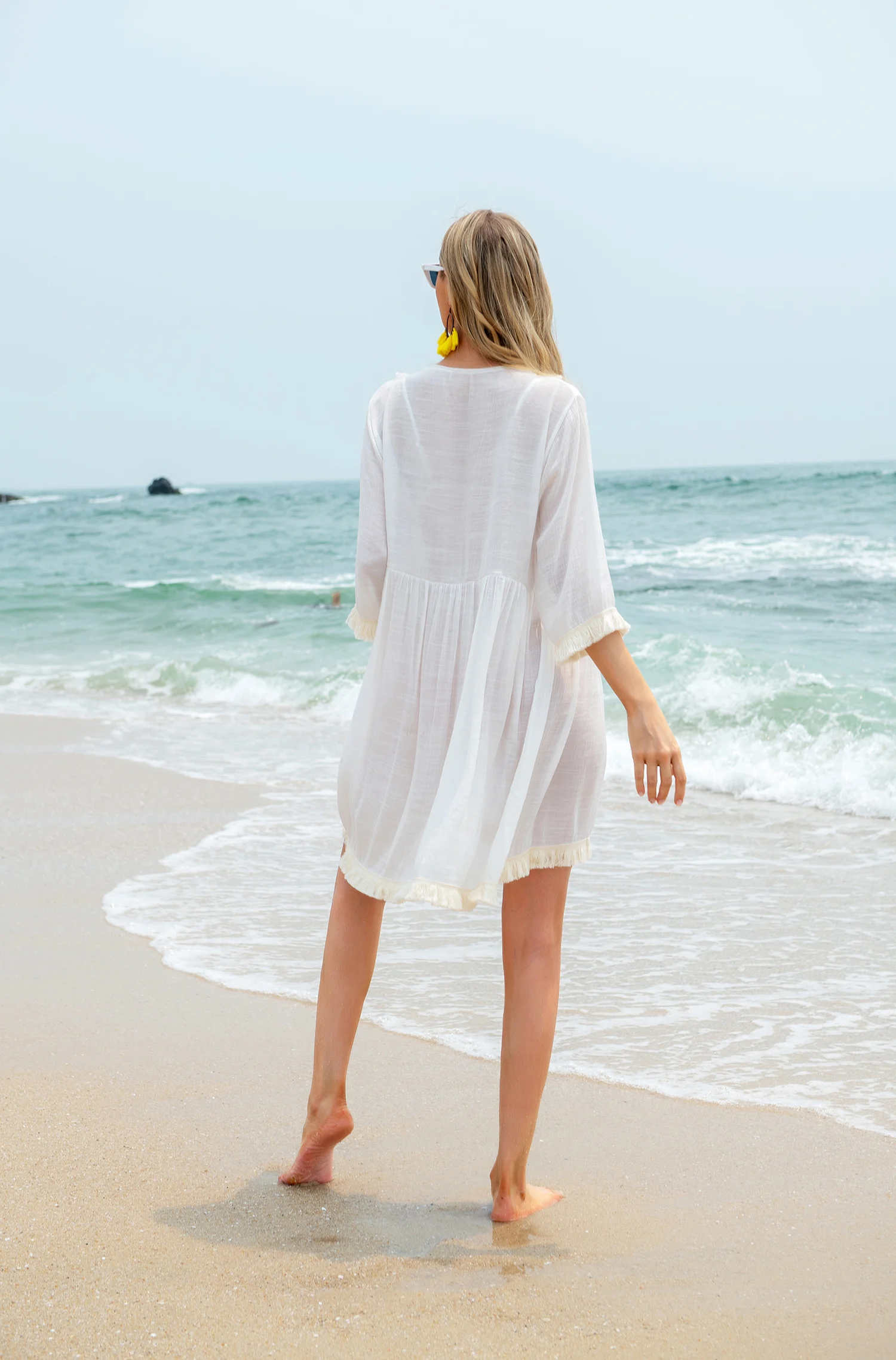 Robe courte d'été pour femmes, motif de couleur, col en V, Cover-up de plage, glands en peluche, franges sur le devant, à lacets, vêtements de plage