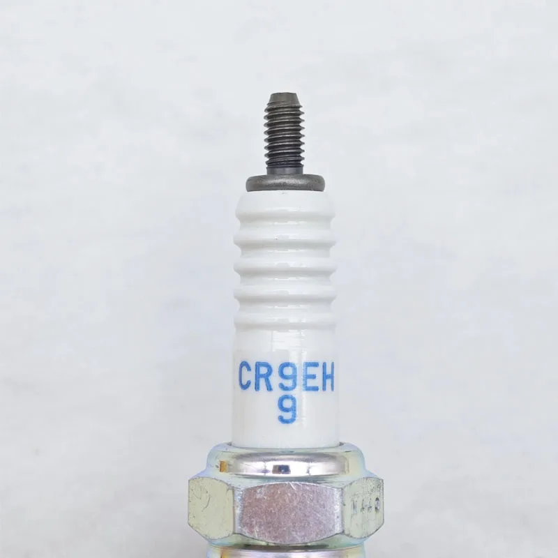 CR9EH-9 CR9EH9 7502 NGK Motorcycle Spark Plug for HONDA CB HORNET CBR NX VFR KAWASAKI NINJA YAMAHA V-MAX SUZUKI