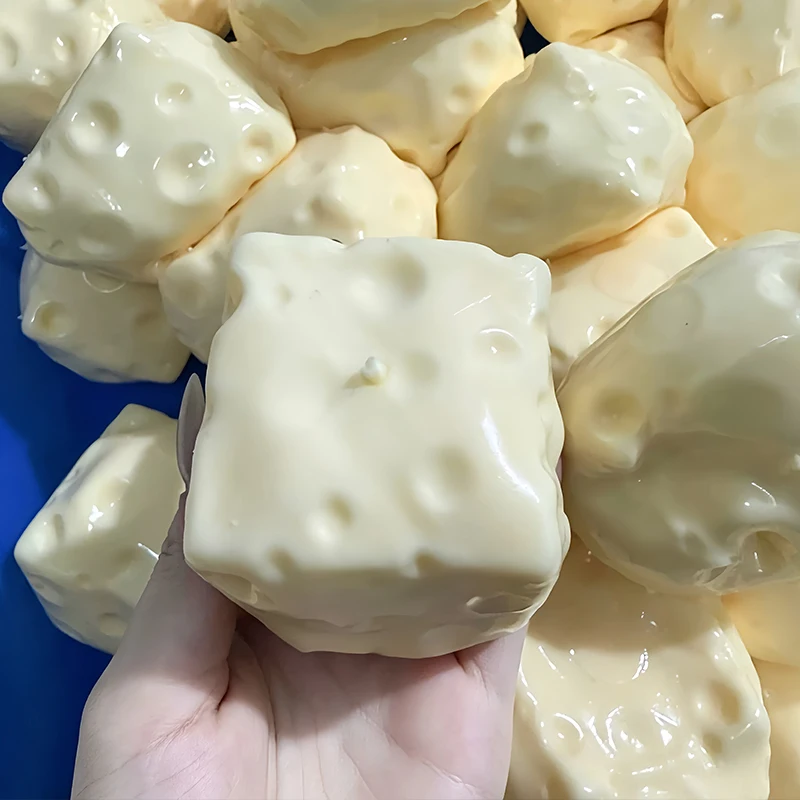 Knuspriger, weicher Käsewürfel-Stressball, selbstgemachtes weiches Käse-Quetschspielzeug, ASMR-Sensorik-Anti-Stress-Spielzeug, Geschenk für Erwachsene
