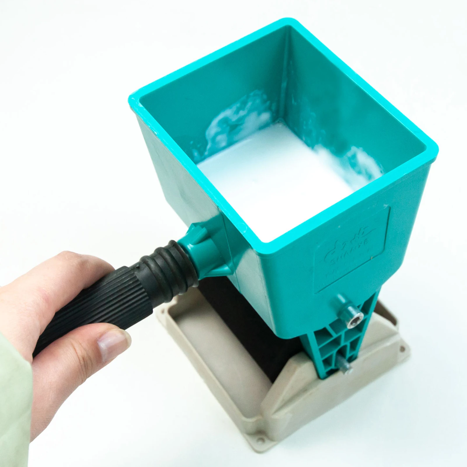 Portable DIY Glue Roller with Stand, Hand Push Tufting Glue Applicator, Spreading Adhesives Efficiently Easy to Use