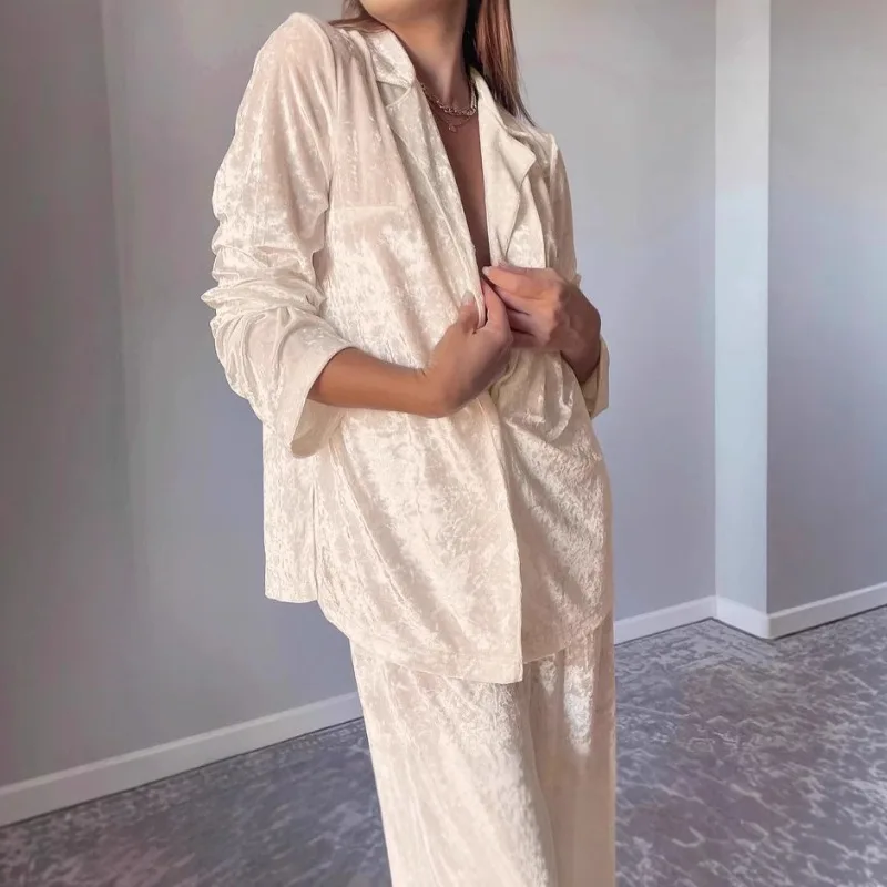2026 New Spring Summer European American Women's Loungewear Set Soft Gold Diamond Fleece Long Sleeve Pajamas Trousers L Size
