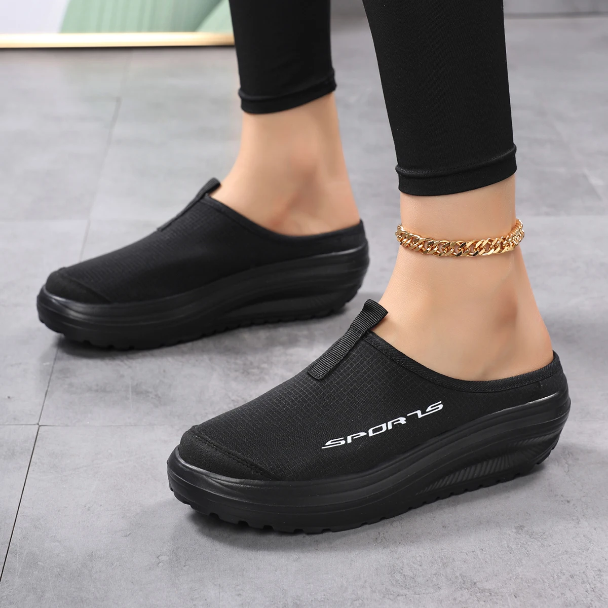

Women Sandals Summer 2025 Fashion Casual Shoe Thick Soled Shoes Lightweight and Comfortable Anti Slip Wear for Spring and Summer
