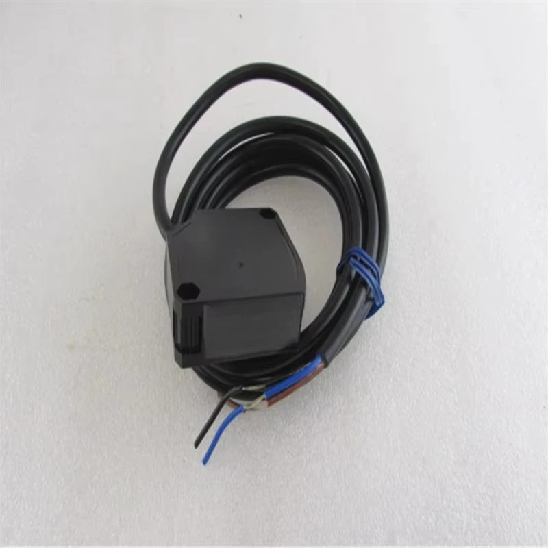 Price Discount Photo Sensor E2K-X15MF