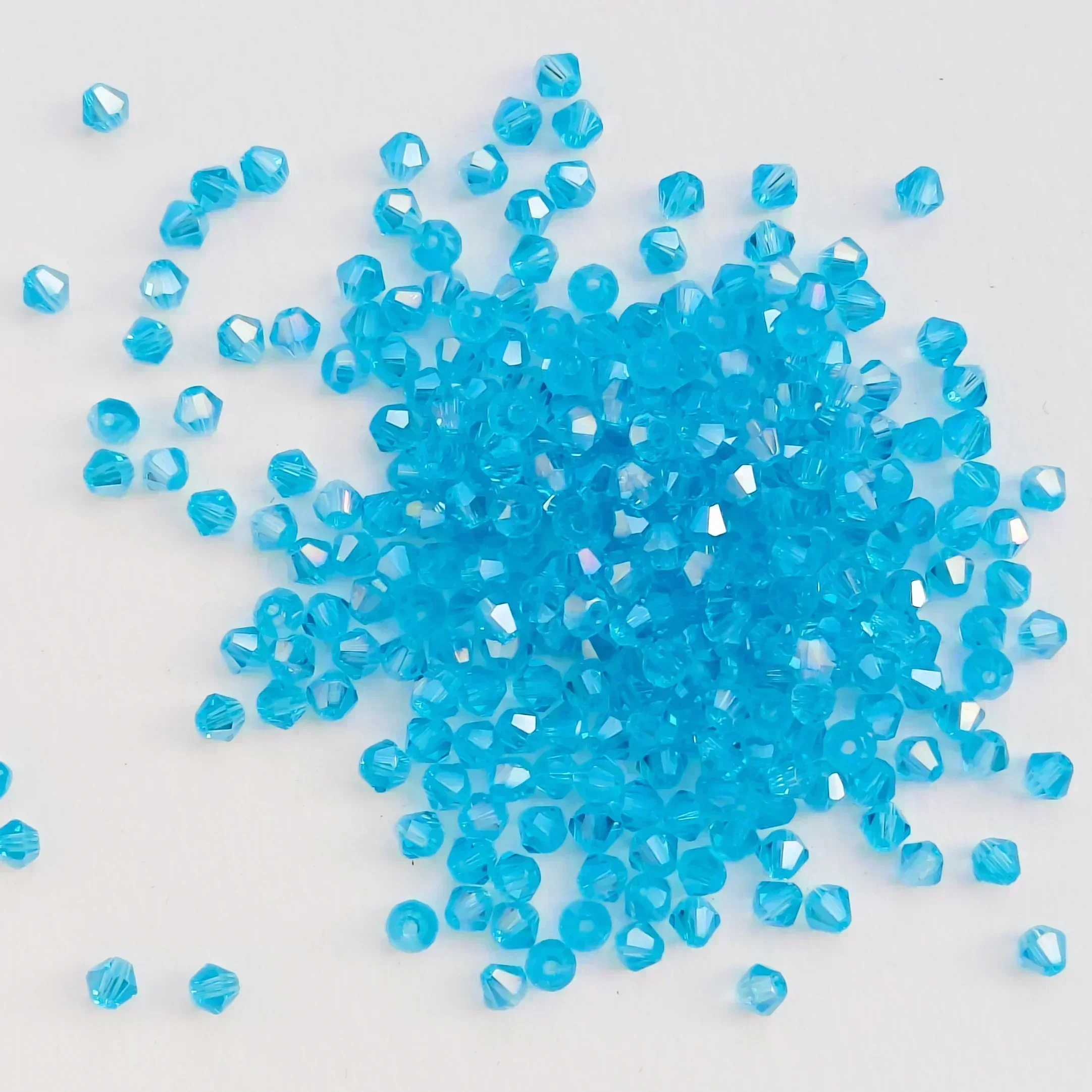 100 Stück Bunte Bicone-Glasperlen Glänzende Kristallperlen Lose Abstandhalterperlen für Schmuckherstellung Armband Halskette Anhänger Zubehör