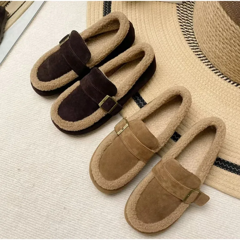 حذاء بدون كعب فروي شتوي جديد لعام 2025 للنساء، حذاء مسطح مريح مبطن بالصوف سهل الارتداء، حذاء قيادة مريح مانع للانزلاق