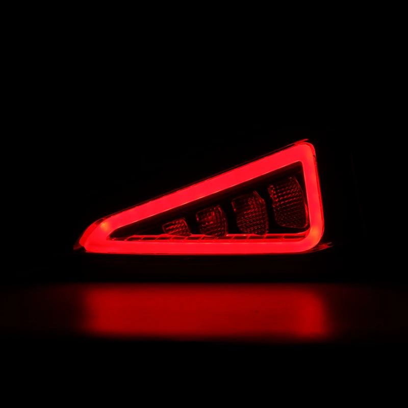 A1679060107 A1679060207 LED Rear Bumper Tail Light Assembly Brake