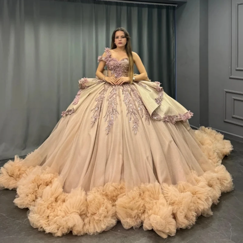 

Champagne Shiny Quinceanera Dresses Off The Shoulder Flower Beading Crystal Bow Tiered Tull Ball Gown Vestidos De 15 Anos Sweet