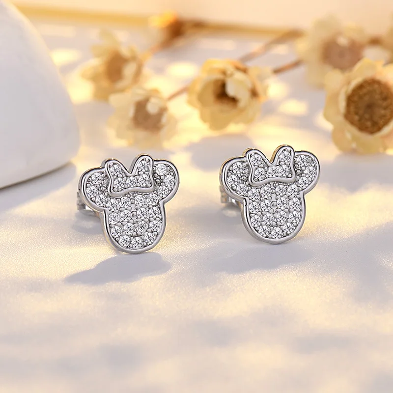 Disney Mickey Minnie Mouse orecchini Stitch Jewelry Cartoon orecchini asimmetrici a forma di cuore orecchini con ciondoli accessori per gioielli