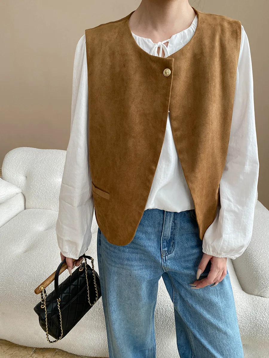 

Early autumn new retro suede like one button casual loose vest jacket, layered and worn