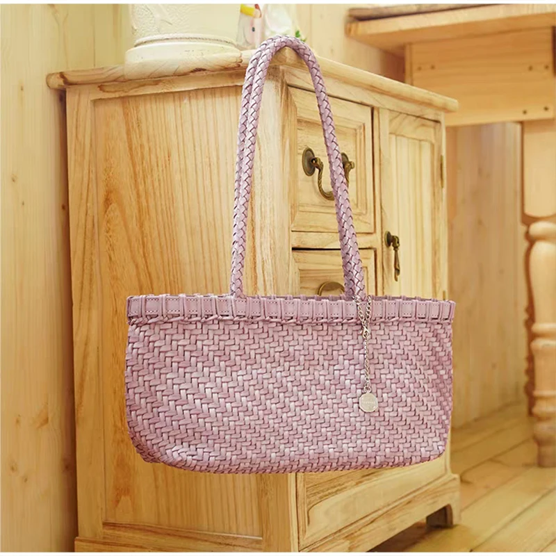 Koreanisches Nischendesign: Geflochtener Marktkorb als Schultertasche, vielseitige Damenhandtasche mit Canvas-Innentasche, Sommer-Strohtasche – Detail 12