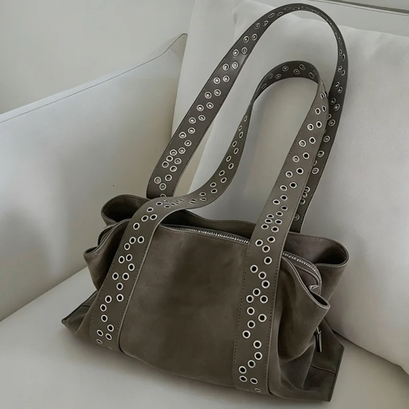 

Винтажная замшевая сумка-тоут для женщин, ретро-сумка через плечо с заклепками, высококачественная сумка на плечо, повседневная и модная сумка для ежедневных поездок на работу