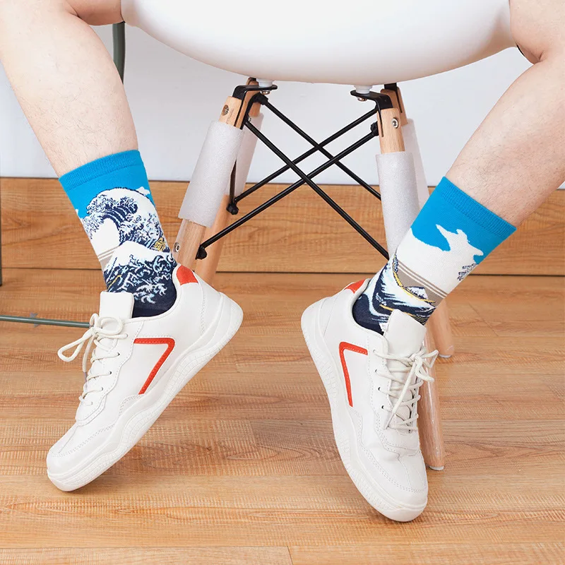 Oil painting medium tube socks European and American adult socks Women's trend stockings Men's autumn and winter cotton socks