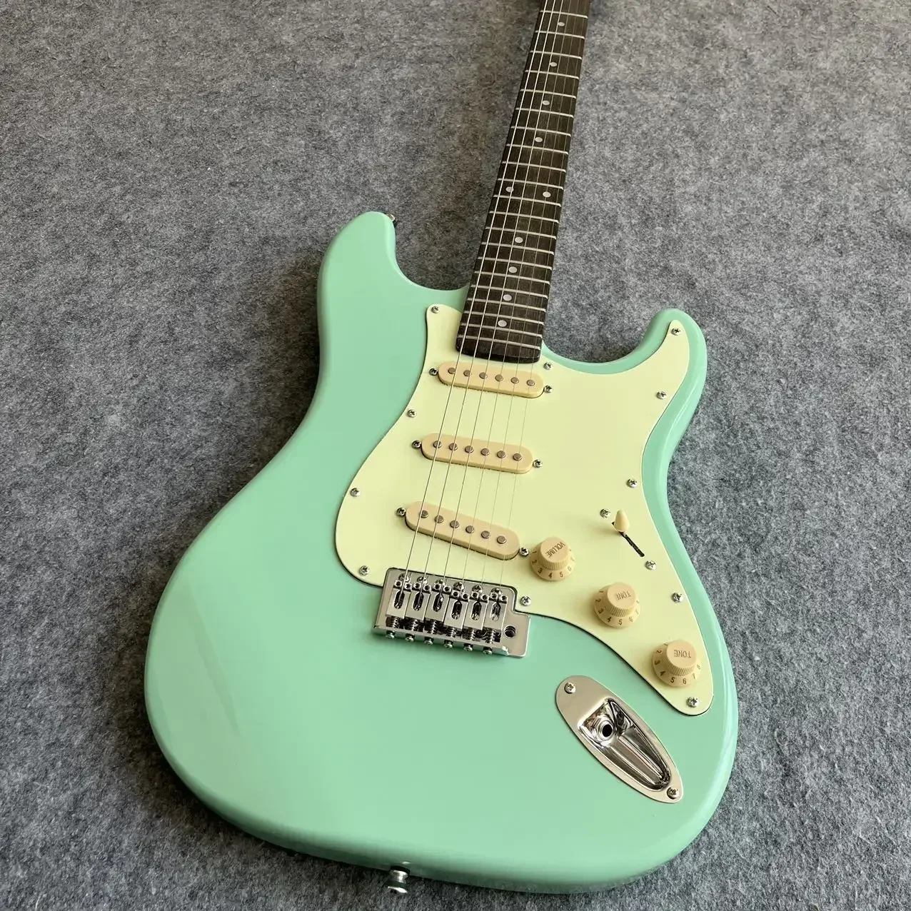 In Stock high quality green electric guitar withmaple neck and fingerboard shipping quicklyguitarra  TOy