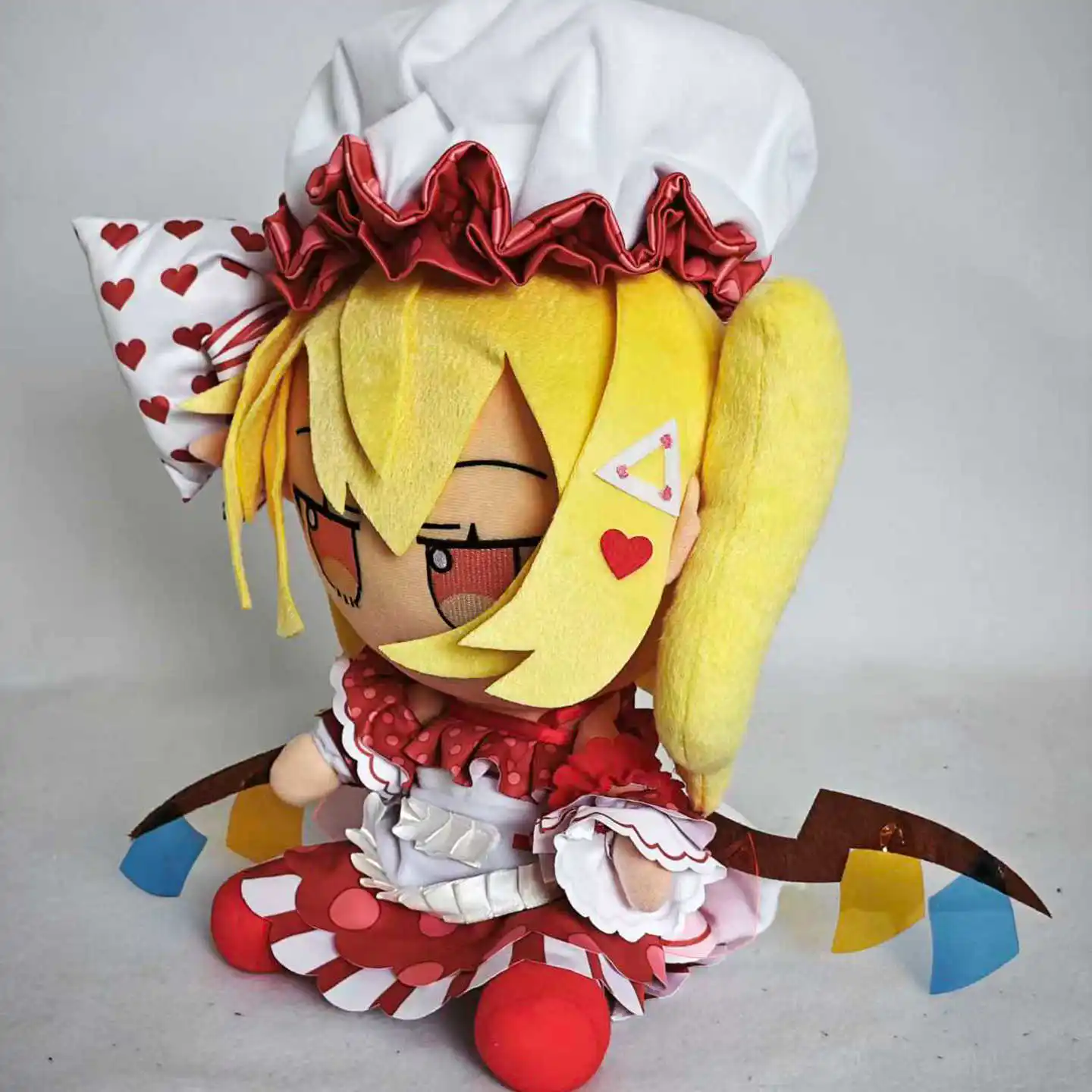 30 センチメートル東方プロジェクトフランドール・スカーレットかわいい FUMO ぬいぐるみ綿人形枕アニメコスプレ漫画座っているぬいぐるみギフト