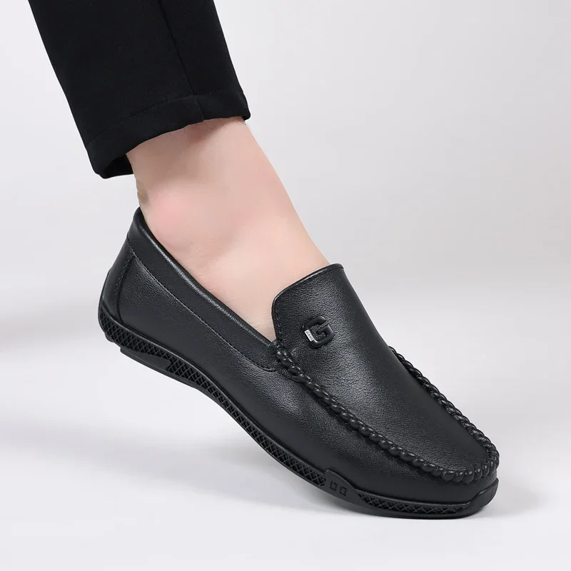 Luxury Brand White Black Leather Men Casual Shoes Formal Men Dress Shoes Designer Men Loafers Breathable Slip on Driving Shoes