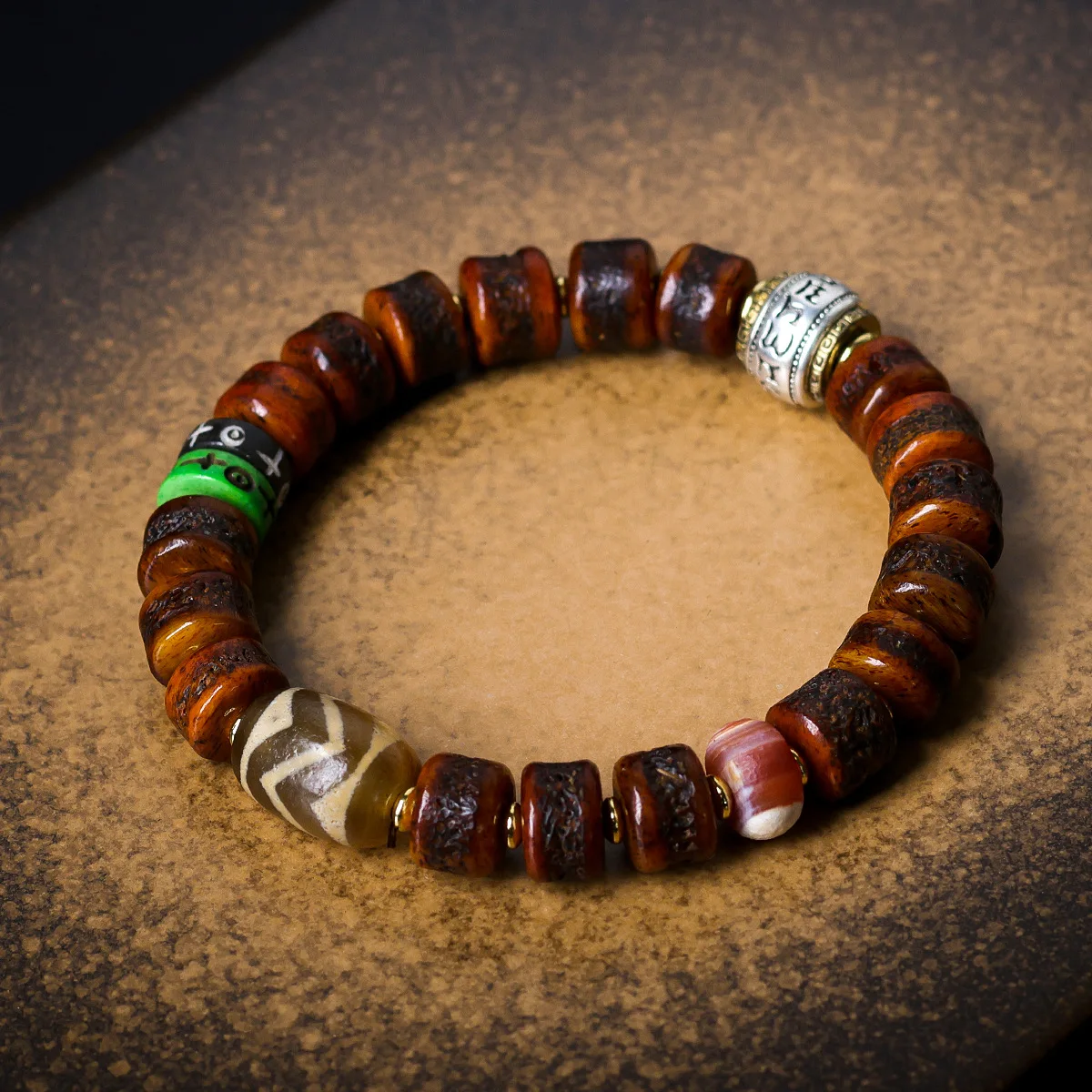 Original Tibetan Bullhead Cap Bone Double Tiger Teeth Tianzhu Bracelet Calcified Agate Six Character Proverbs Bracelet