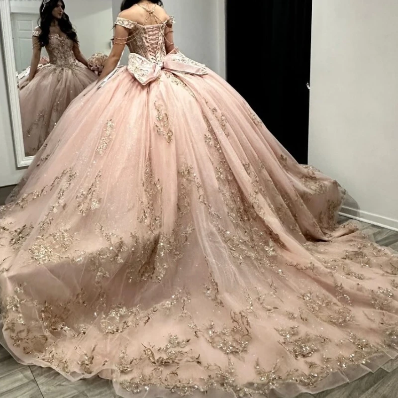 Glitter Roze Quinceanera Jurk Baljurk Van De Schouder Gouden Kanten Applique Kralen Strik Mexican Sweet 16 Vestidos De 15 Anos