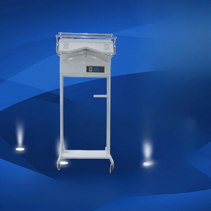 Dry cleaner packaging machine, clothing packaging equipment, dust-proof