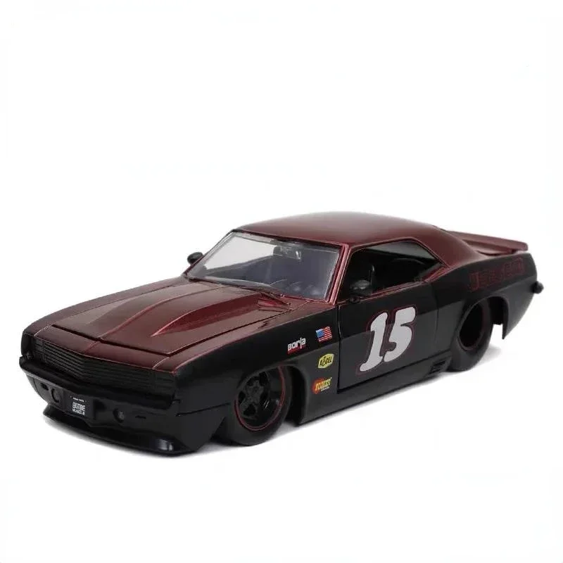 Jada 1:24 1969 Camaro #15 Diecast Car Metal Alloy Model Car Toys For Children Gift Collection