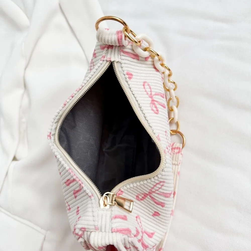 Neue Cord-Umhängetasche mit Schleifenkettenriemen, Damenhandtasche, frische schleifenförmige Herztasche für Frauen