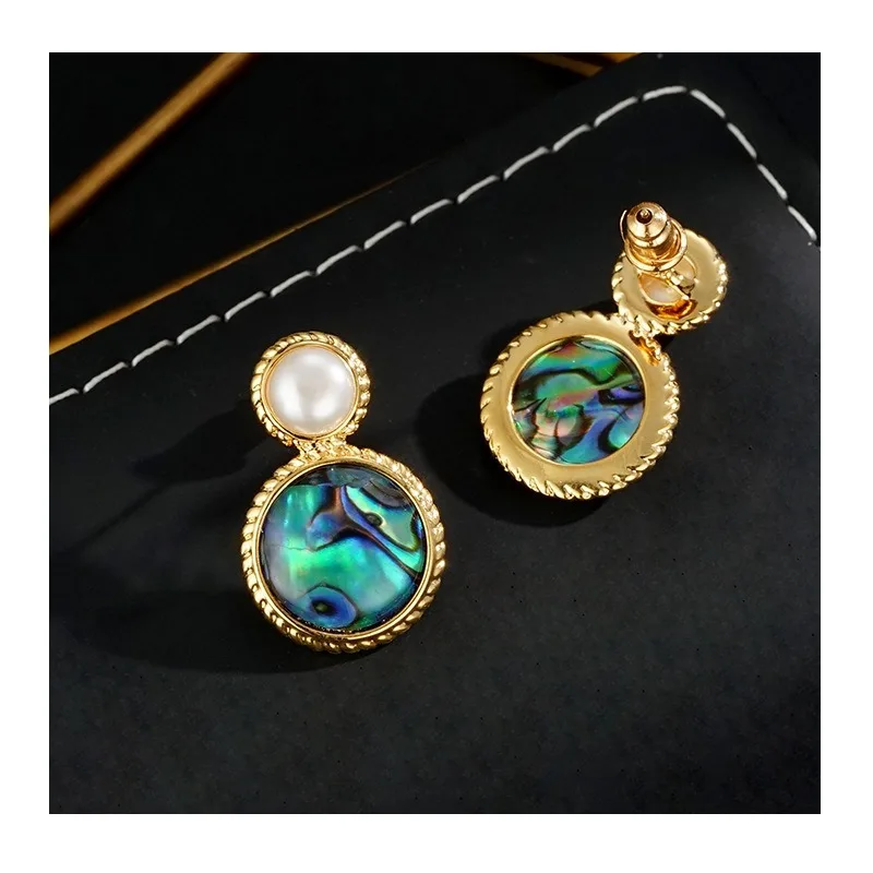 

Colorful Abalone Natural Pearl Green Oil Painting Earrings Women's Light Luxury Retro Earrings Niche Design Stud Earrings Shell
