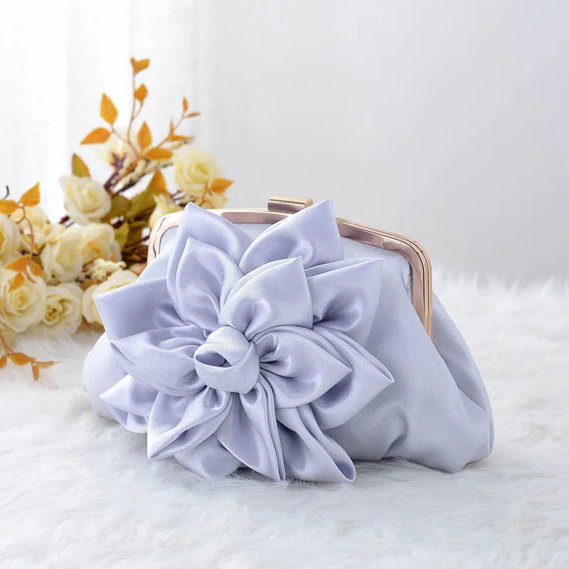 Simple White Satin Flower Handbags Wedding Party Bridal Clutches Dinner Banquet Evening Bags For Women Chain Shoulder Bag Purses