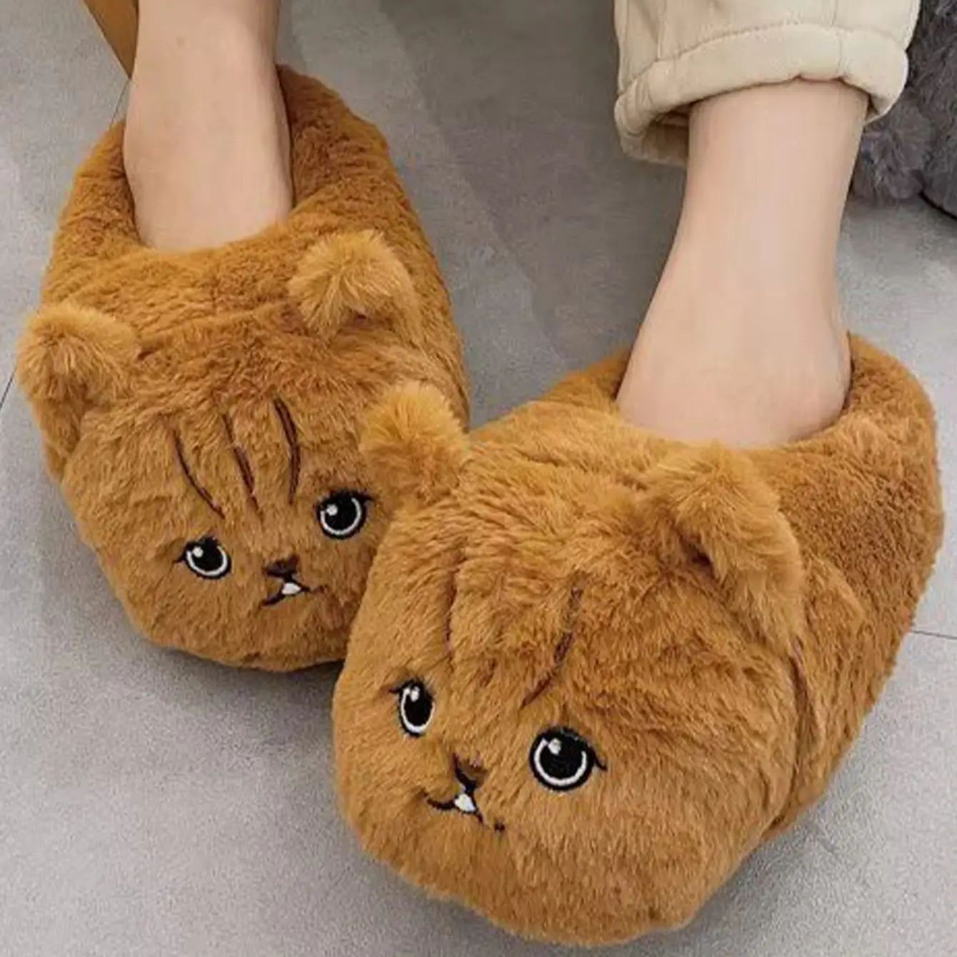 Cute Cat Plush Cotton Slides Women Winter Couples Thickened Warm Animal Fulffy Fur Slippers Full Heel Home Indoor Non-slip Shoes