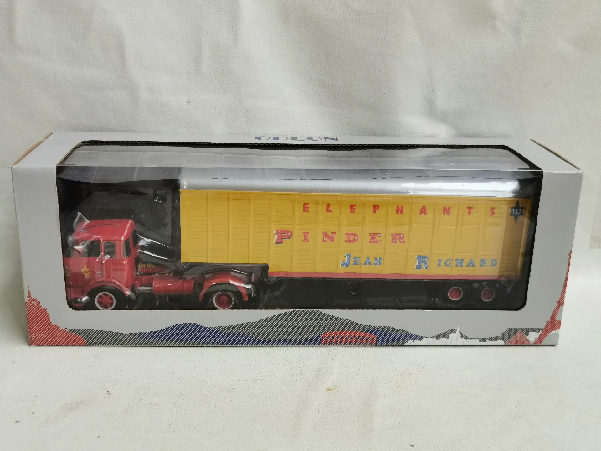 

Металлическая модель автомобиля Diecast ODION 1/43 Scale BERLIET TR12 PINDER Circus Front, шасси из сплава, пластиковые детали, модель T7
